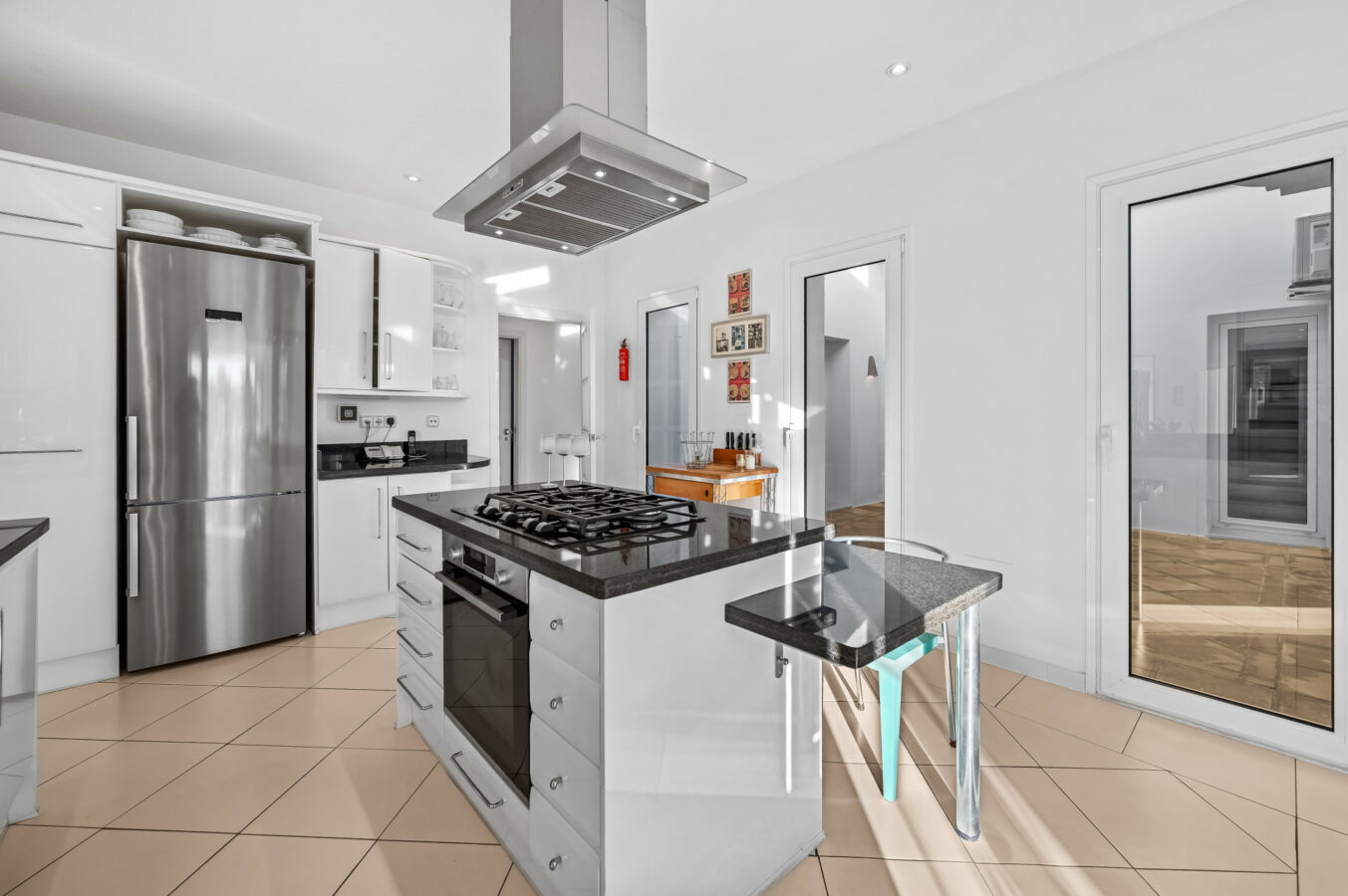 FOR SALE 🏡 Exceptional Andalusian Family Villa – Zona F, Sotogrande