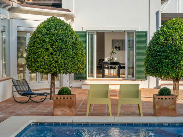 FOR SALE 🏡 Exceptional Andalusian Family Villa – Zona F, Sotogrande
