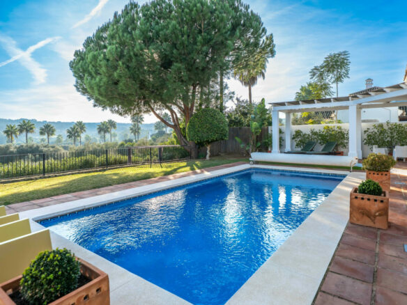 FOR SALE 🏡 Exceptional Andalusian Family Villa – Zona F, Sotogrande
