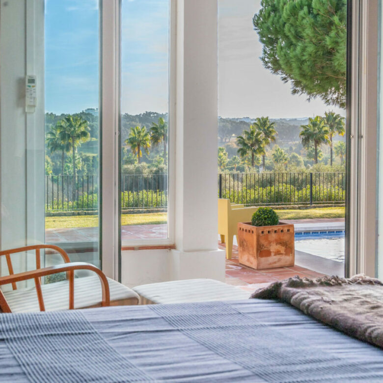 FOR SALE 🏡 Exceptional Andalusian Family Villa – Zona F, Sotogrande