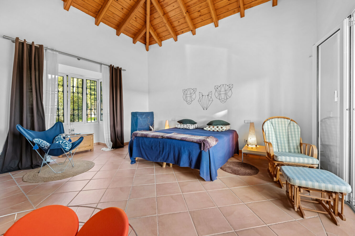 FOR SALE 🏡 Exceptional Andalusian Family Villa – Zona F, Sotogrande