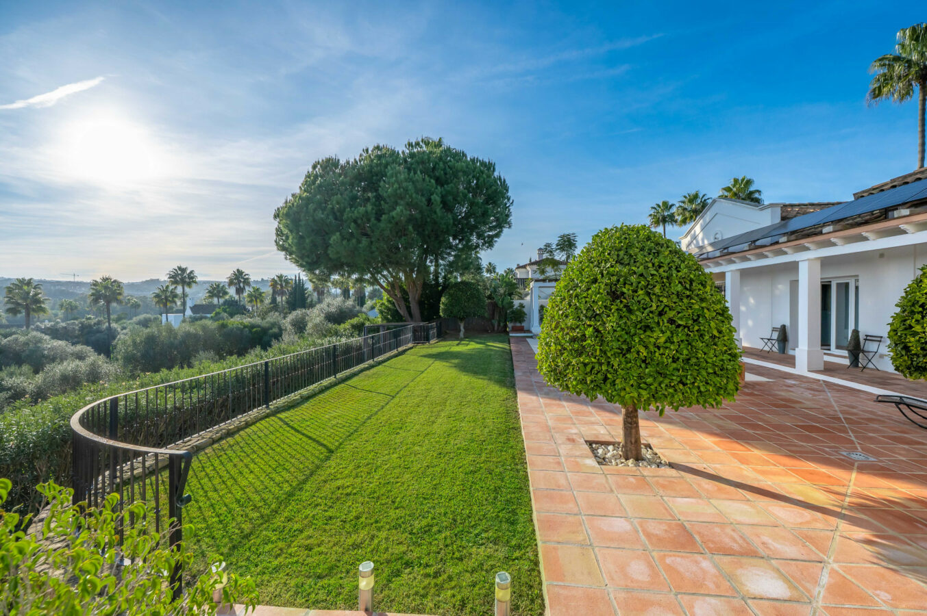 FOR SALE 🏡 Exceptional Andalusian Family Villa – Zona F, Sotogrande