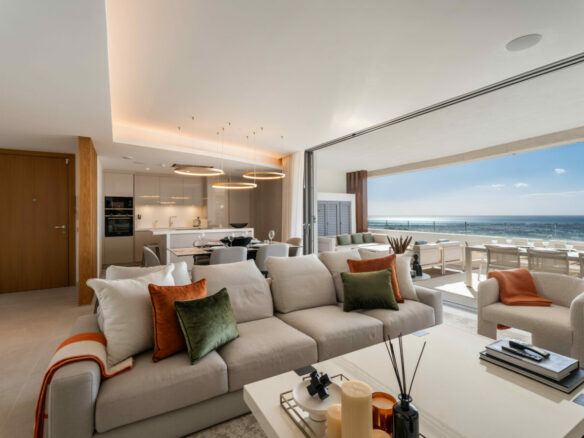 FOR SALE 🏡 Exceptional 3-Bedroom Apartment with Panoramic Sea Views – Real de La Quinta, Benahavís, Marbella