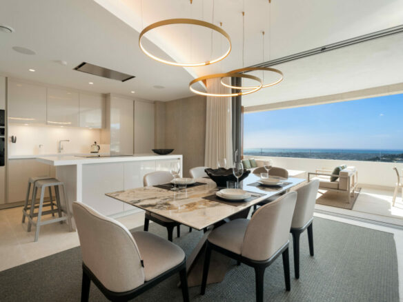 FOR SALE 🏡 Exceptional 3-Bedroom Apartment with Panoramic Sea Views – Real de La Quinta, Benahavís, Marbella