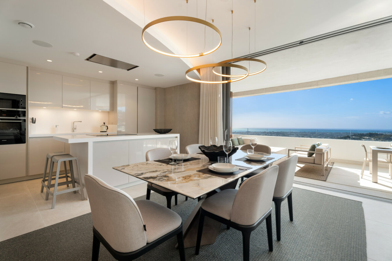 FOR SALE 🏡 Exceptional 3-Bedroom Apartment with Panoramic Sea Views – Real de La Quinta, Benahavís, Marbella