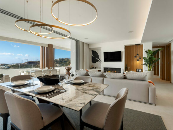 FOR SALE 🏡 Exceptional 3-Bedroom Apartment with Panoramic Sea Views – Real de La Quinta, Benahavís, Marbella