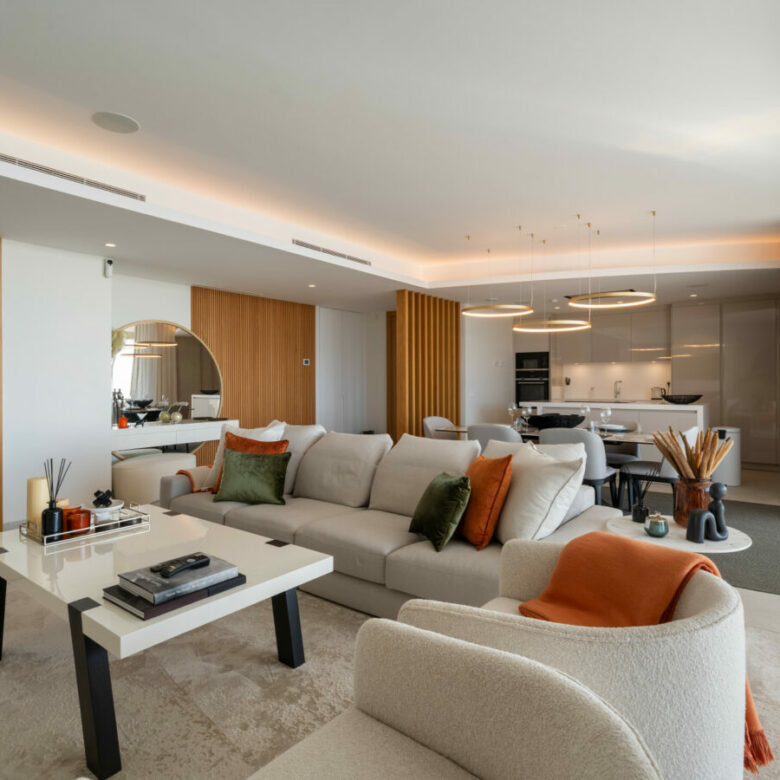 FOR SALE 🏡 Exceptional 3-Bedroom Apartment with Panoramic Sea Views – Real de La Quinta, Benahavís, Marbella