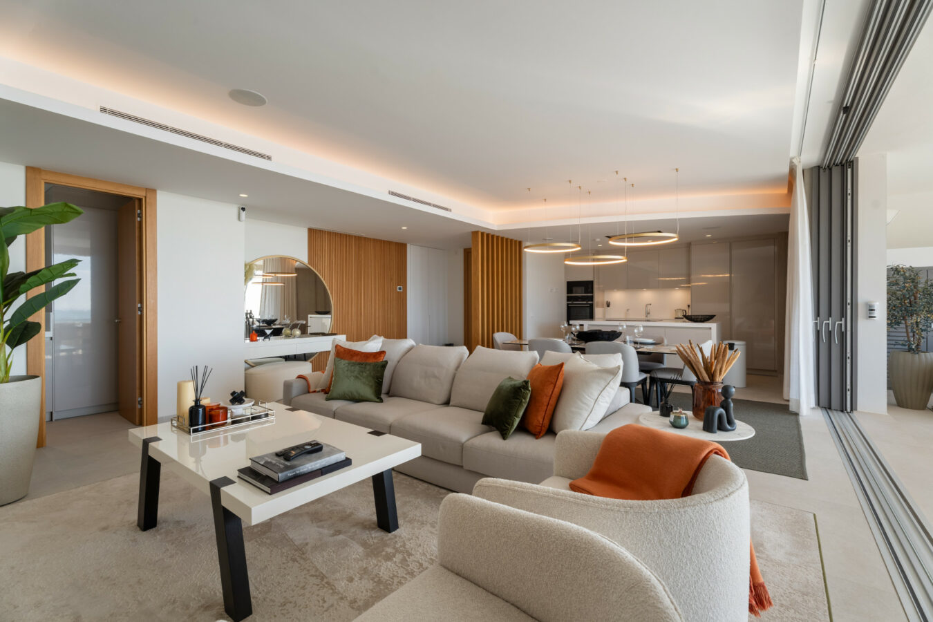 FOR SALE 🏡 Exceptional 3-Bedroom Apartment with Panoramic Sea Views – Real de La Quinta, Benahavís, Marbella