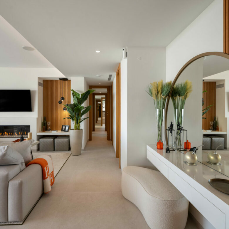 FOR SALE 🏡 Exceptional 3-Bedroom Apartment with Panoramic Sea Views – Real de La Quinta, Benahavís, Marbella