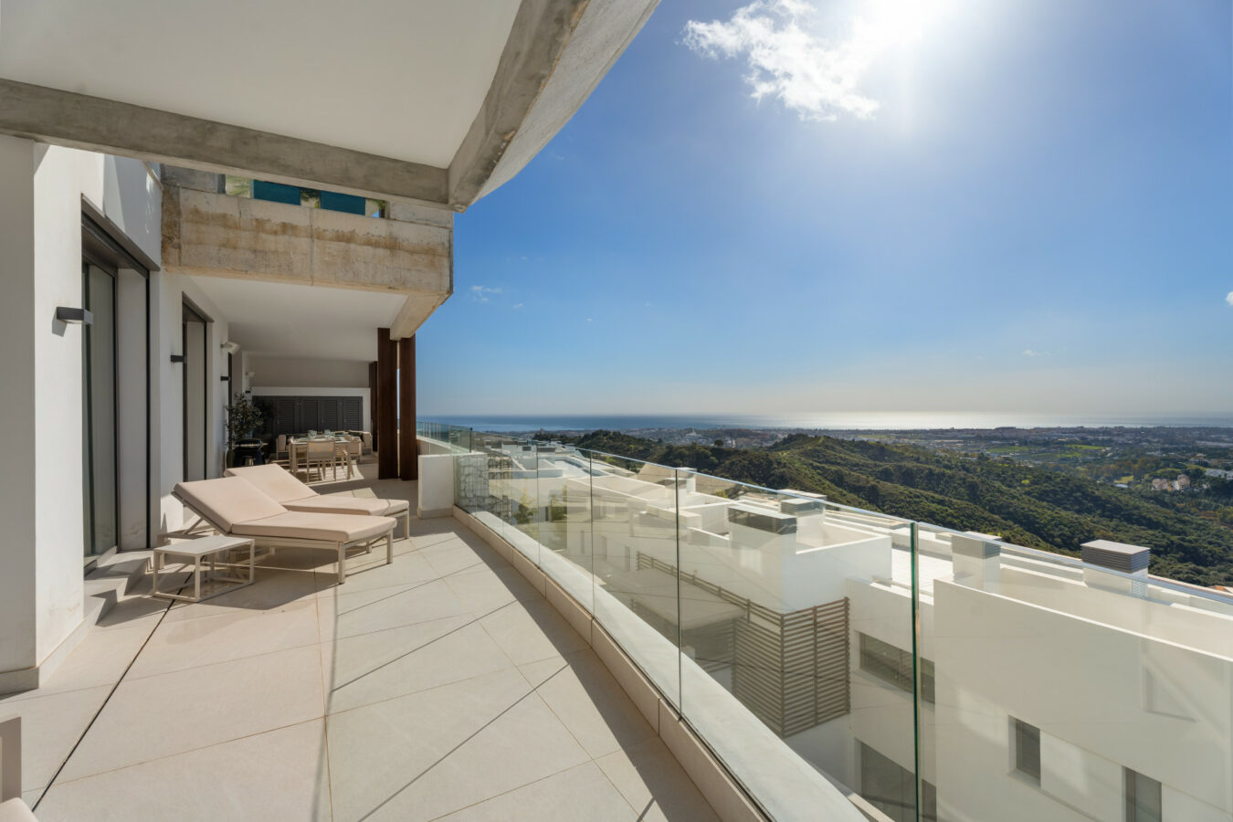 FOR SALE 🏡 Exceptional 3-Bedroom Apartment with Panoramic Sea Views – Real de La Quinta, Benahavís, Marbella