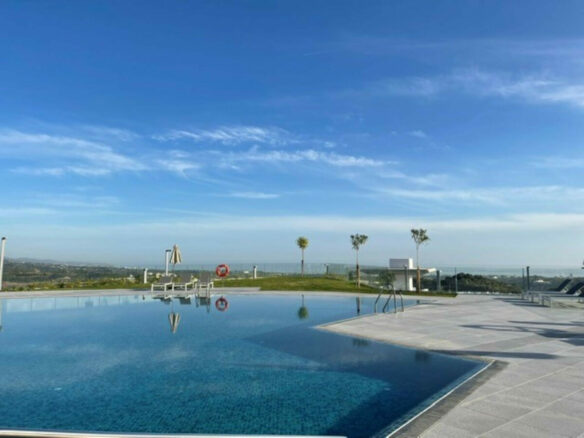 FOR SALE 🏡 Exceptional 3-Bedroom Apartment with Panoramic Sea Views – Real de La Quinta, Benahavís, Marbella
