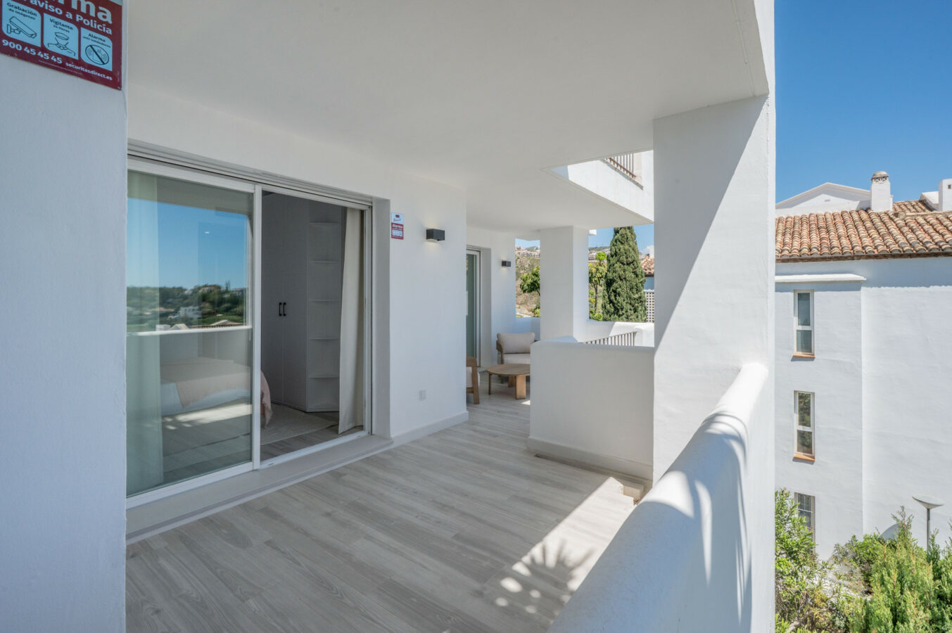 FOR SALE 🏡 Bright 3-Bedroom Apartment with Sea & Golf Views – Altos de La Quinta, Benahavís