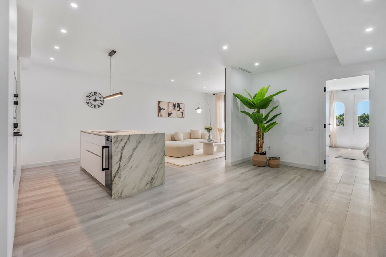 FOR SALE 🏡 Modern 3-Bedroom Apartment with La Concha Views – Puerto Golf, Nueva Andalucía, Marbella