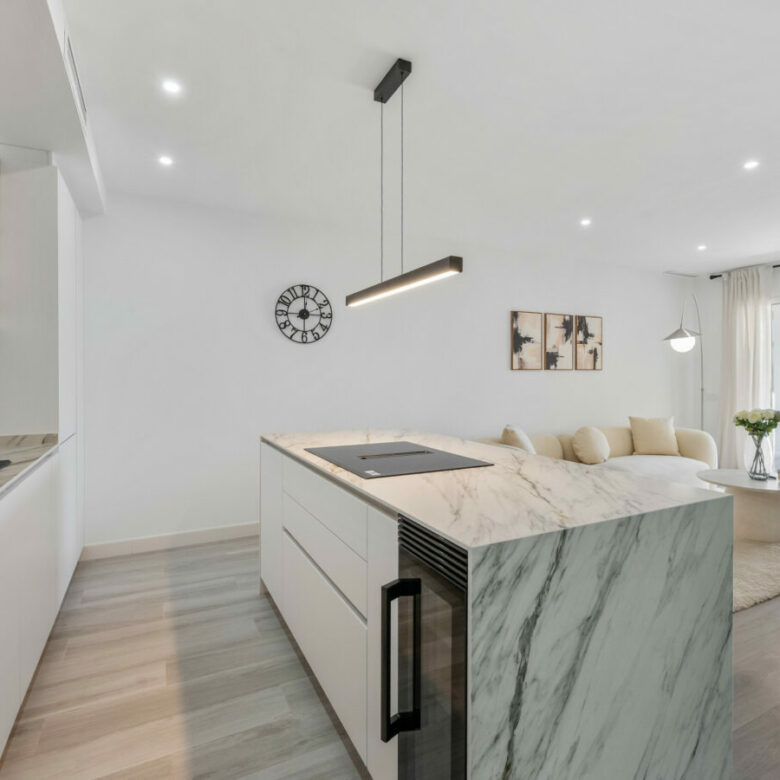 FOR SALE 🏡 Modern 3-Bedroom Apartment with La Concha Views – Puerto Golf, Nueva Andalucía, Marbella
