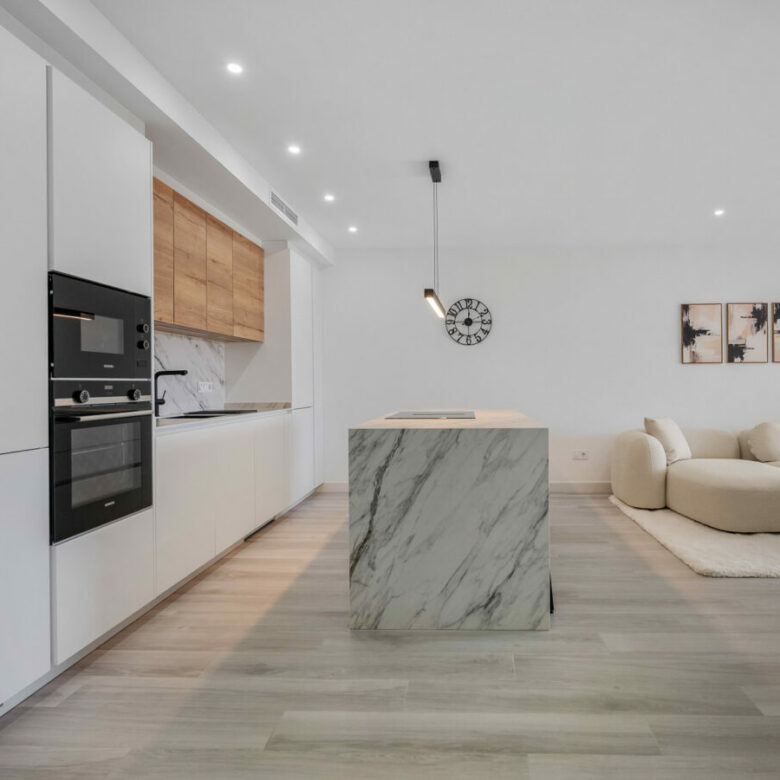 FOR SALE 🏡 Modern 3-Bedroom Apartment with La Concha Views – Puerto Golf, Nueva Andalucía, Marbella