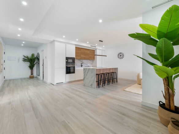 FOR SALE 🏡 Modern 3-Bedroom Apartment with La Concha Views – Puerto Golf, Nueva Andalucía, Marbella
