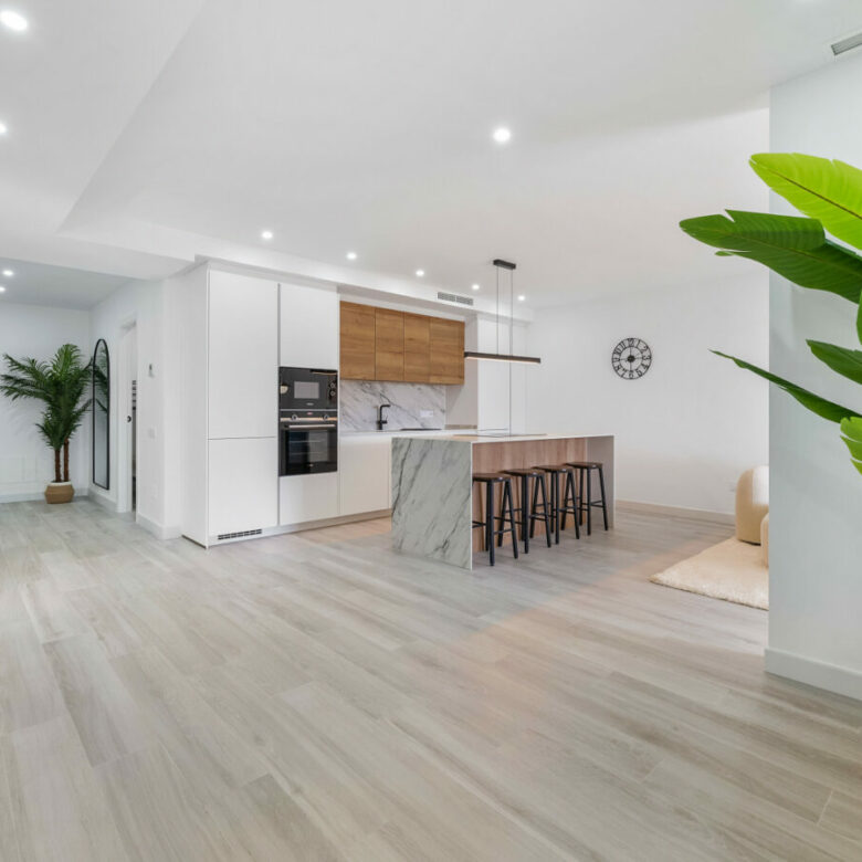 FOR SALE 🏡 Modern 3-Bedroom Apartment with La Concha Views – Puerto Golf, Nueva Andalucía, Marbella