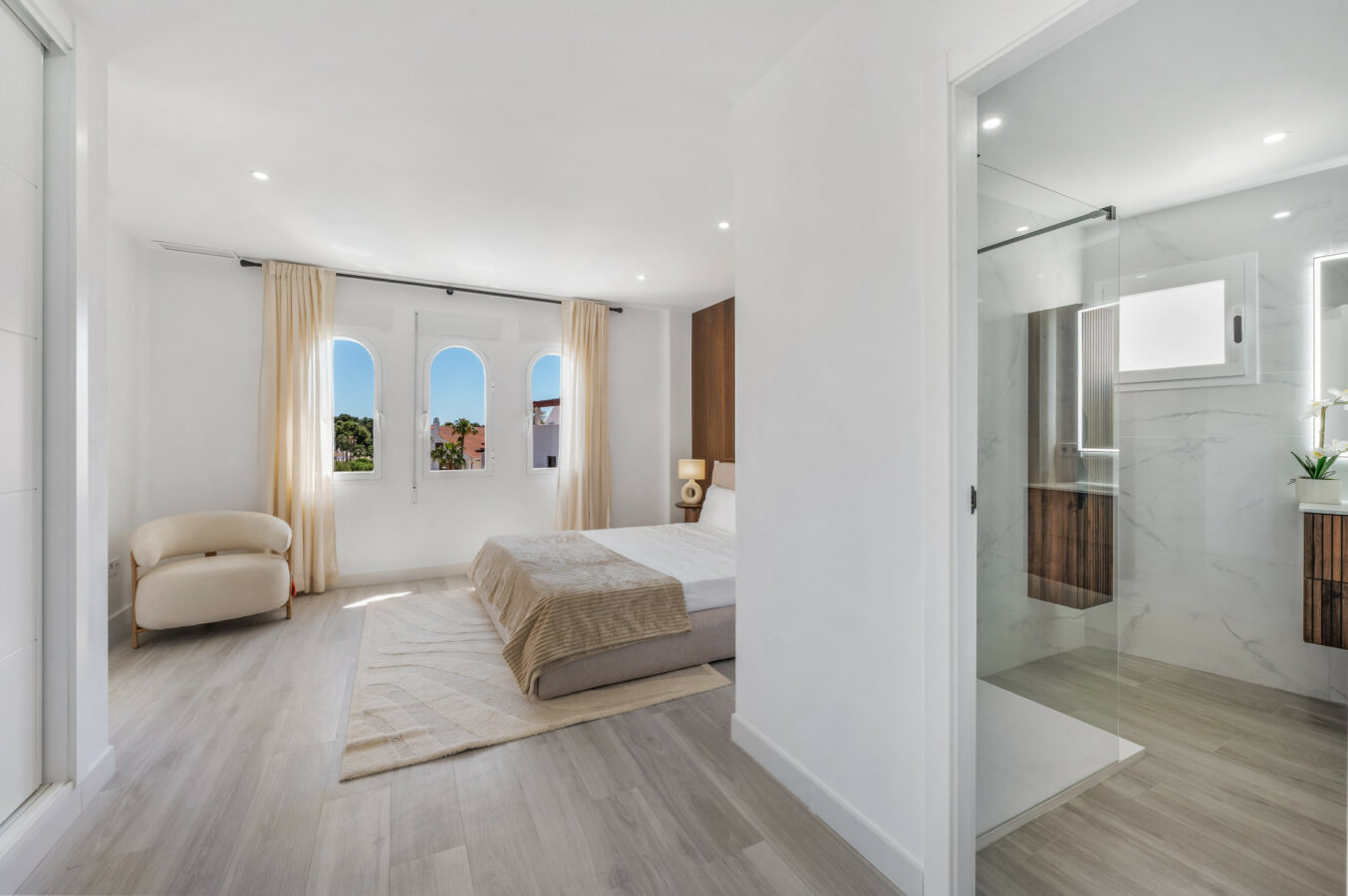 FOR SALE 🏡 Modern 3-Bedroom Apartment with La Concha Views – Puerto Golf, Nueva Andalucía, Marbella