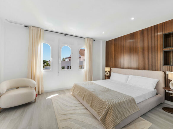 FOR SALE 🏡 Modern 3-Bedroom Apartment with La Concha Views – Puerto Golf, Nueva Andalucía, Marbella