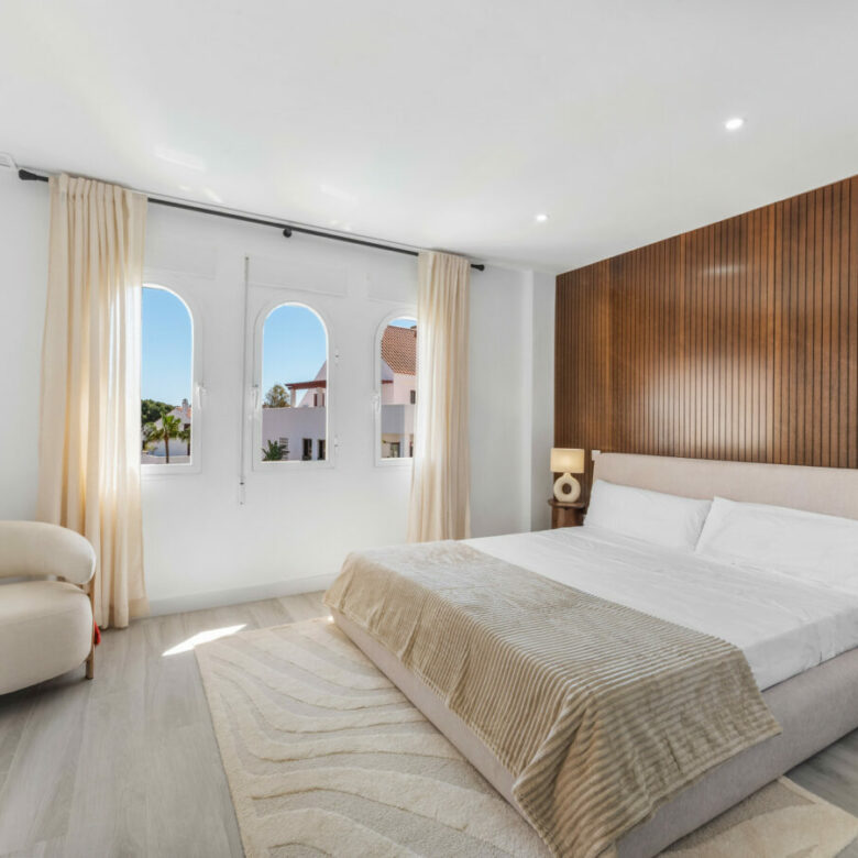 FOR SALE 🏡 Modern 3-Bedroom Apartment with La Concha Views – Puerto Golf, Nueva Andalucía, Marbella