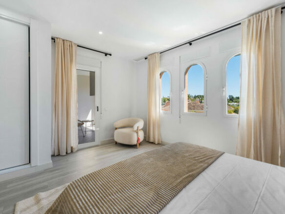 FOR SALE 🏡 Modern 3-Bedroom Apartment with La Concha Views – Puerto Golf, Nueva Andalucía, Marbella