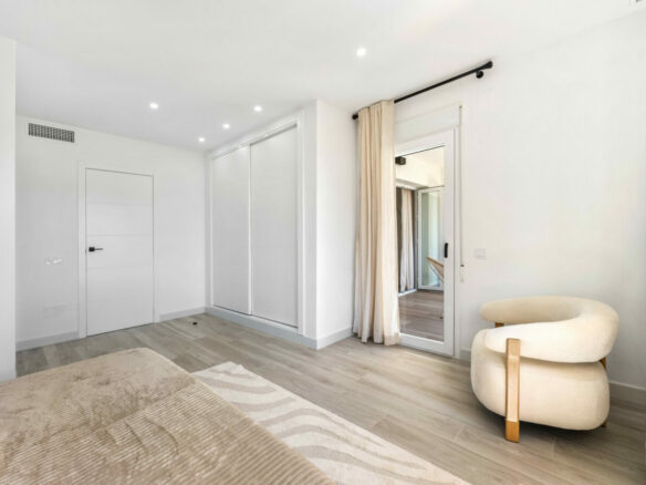 FOR SALE 🏡 Modern 3-Bedroom Apartment with La Concha Views – Puerto Golf, Nueva Andalucía, Marbella