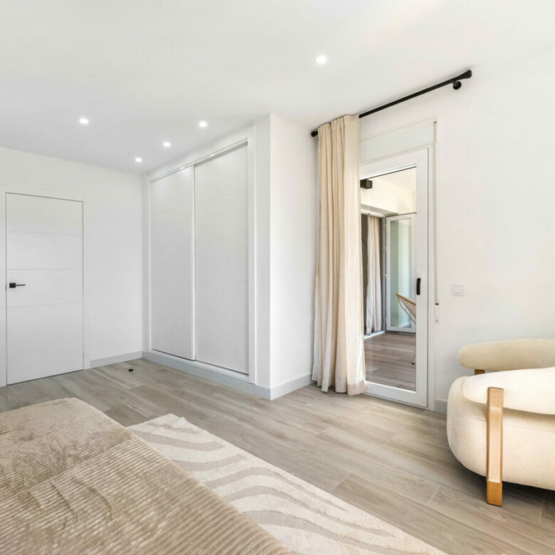FOR SALE 🏡 Modern 3-Bedroom Apartment with La Concha Views – Puerto Golf, Nueva Andalucía, Marbella