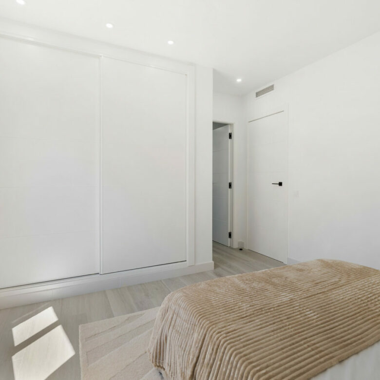 FOR SALE 🏡 Modern 3-Bedroom Apartment with La Concha Views – Puerto Golf, Nueva Andalucía, Marbella