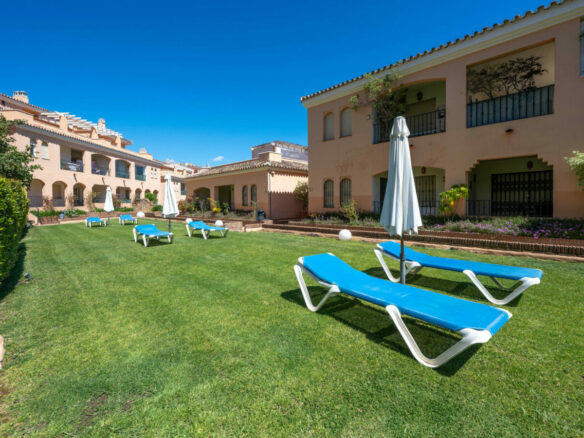 FOR SALE 🏡 Modern 3-Bedroom Apartment with La Concha Views – Puerto Golf, Nueva Andalucía, Marbella