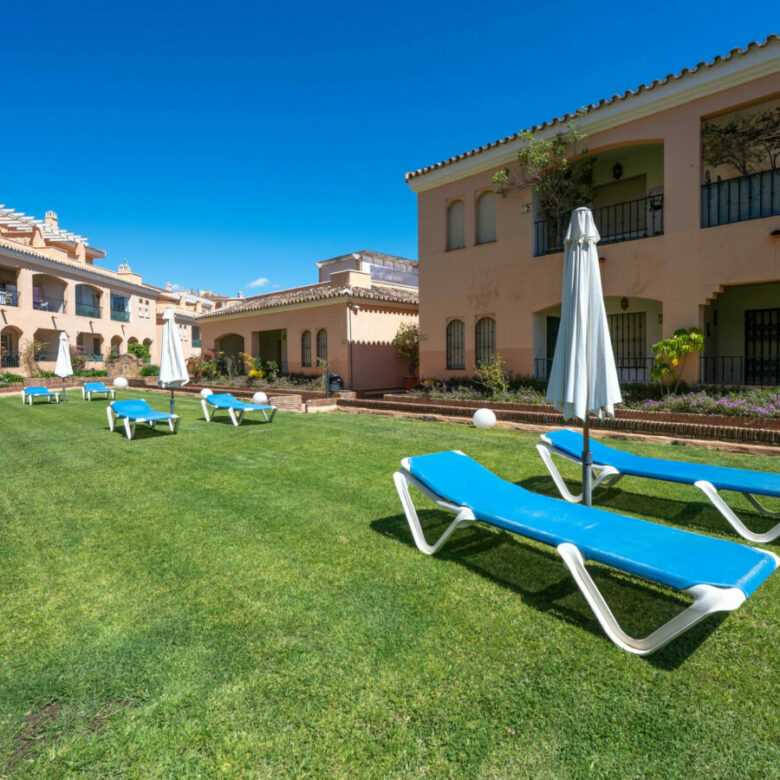 FOR SALE 🏡 Modern 3-Bedroom Apartment with La Concha Views – Puerto Golf, Nueva Andalucía, Marbella