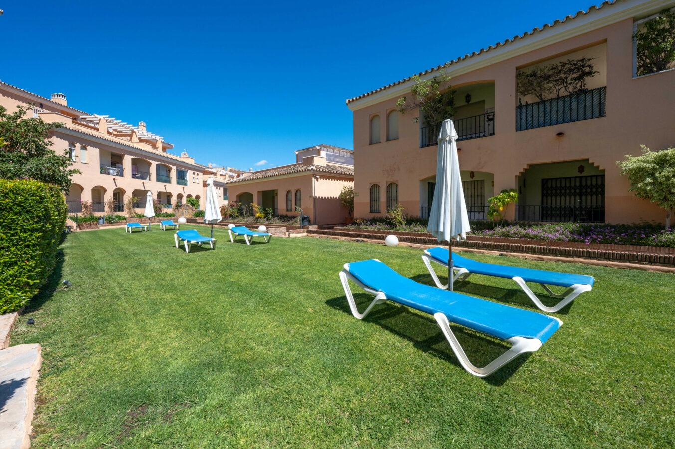 FOR SALE 🏡 Modern 3-Bedroom Apartment with La Concha Views – Puerto Golf, Nueva Andalucía, Marbella
