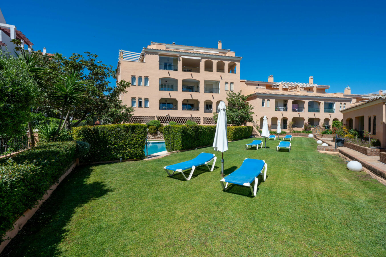 FOR SALE 🏡 Modern 3-Bedroom Apartment with La Concha Views – Puerto Golf, Nueva Andalucía, Marbella