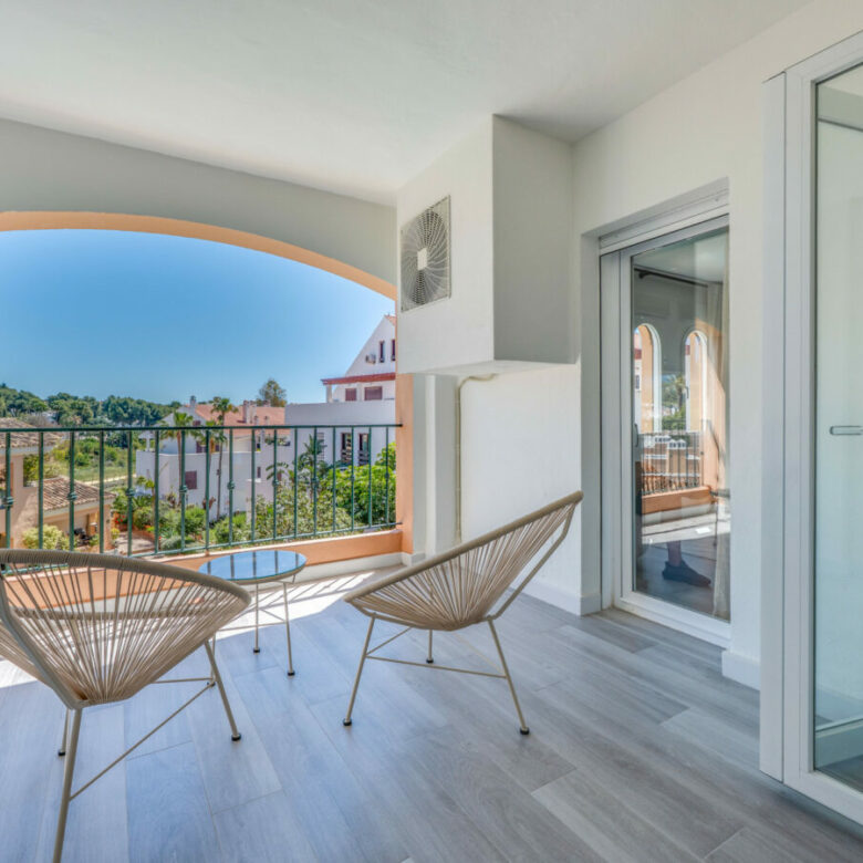 FOR SALE 🏡 Modern 3-Bedroom Apartment with La Concha Views – Puerto Golf, Nueva Andalucía, Marbella