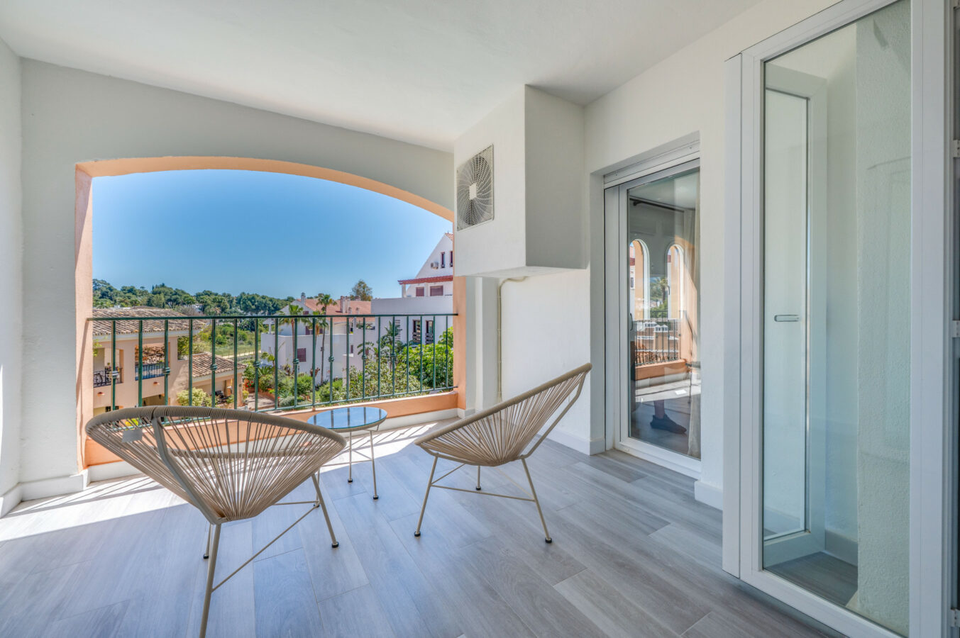 FOR SALE 🏡 Modern 3-Bedroom Apartment with La Concha Views – Puerto Golf, Nueva Andalucía, Marbella