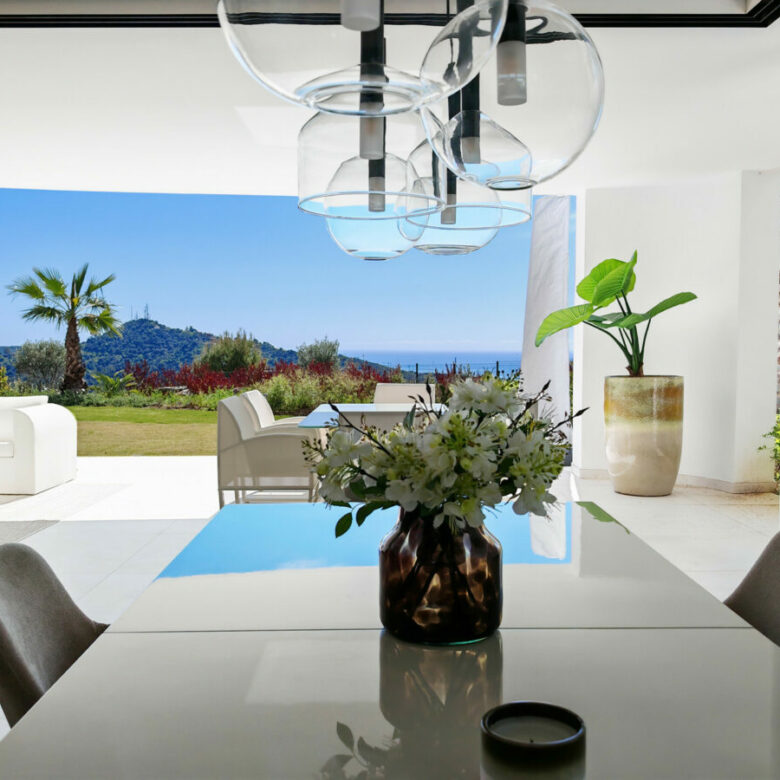 FOR SALE 🏡 Elegant Ground Floor Apartment with Private Garden – Palo Alto, Marbella