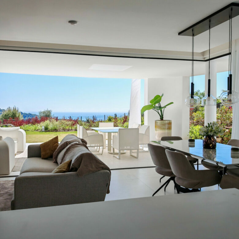FOR SALE 🏡 Elegant Ground Floor Apartment with Private Garden – Palo Alto, Marbella