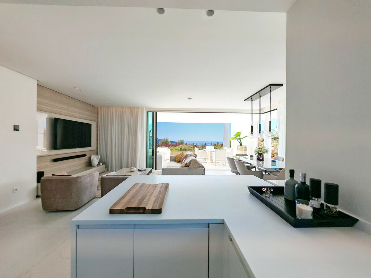 FOR SALE 🏡 Elegant Ground Floor Apartment with Private Garden – Palo Alto, Marbella