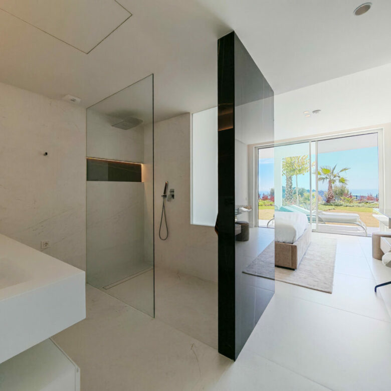 FOR SALE 🏡 Elegant Ground Floor Apartment with Private Garden – Palo Alto, Marbella