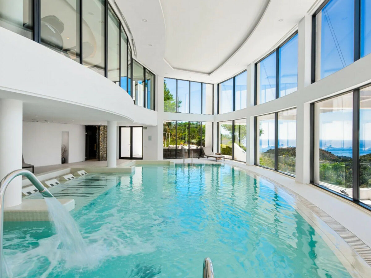 FOR SALE 🏡 Elegant Ground Floor Apartment with Private Garden – Palo Alto, Marbella