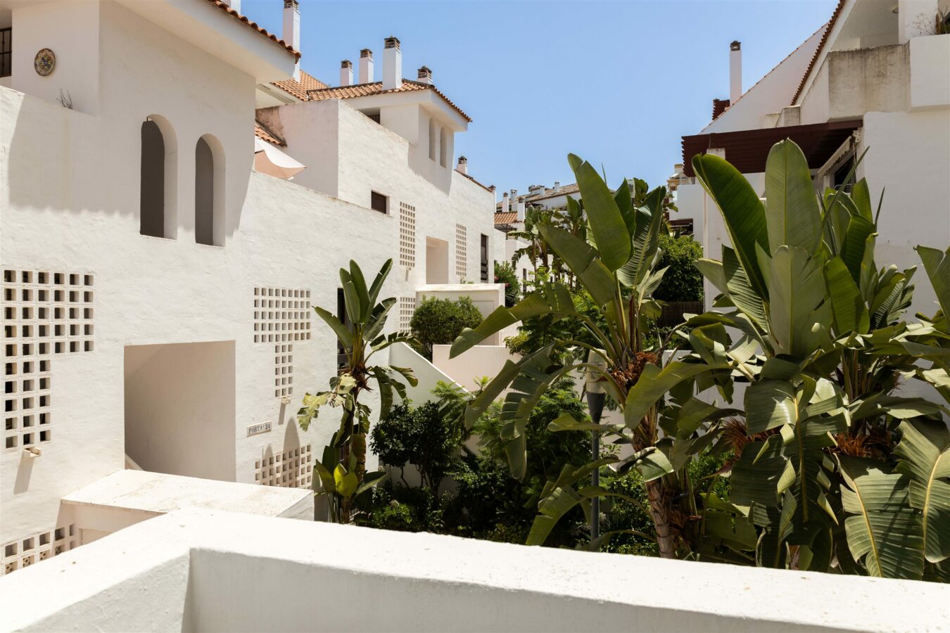 FOR SALE 🏡 Apartment with Tourist Licence – La Maestranza, Nueva Andalucía, Marbella