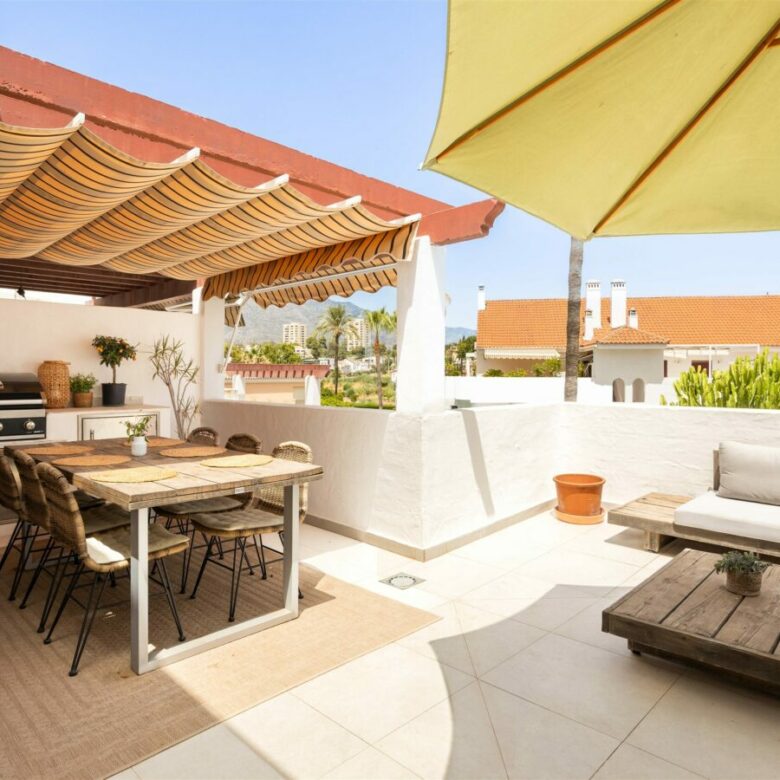 FOR SALE 🏡 Apartment with Tourist Licence – La Maestranza, Nueva Andalucía, Marbella