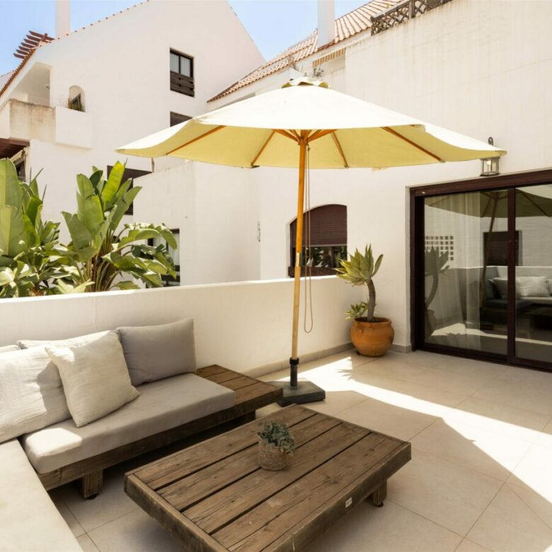 FOR SALE 🏡 Apartment with Tourist Licence – La Maestranza, Nueva Andalucía, Marbella