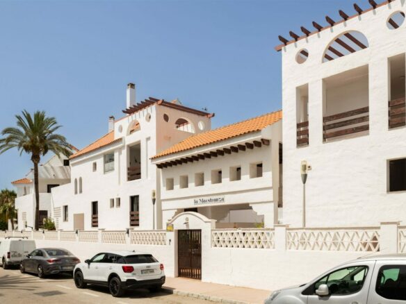 FOR SALE 🏡 Apartment with Tourist Licence – La Maestranza, Nueva Andalucía, Marbella