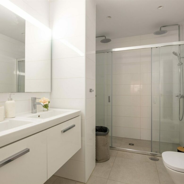FOR SALE 🏡 Apartment with Tourist Licence – La Maestranza, Nueva Andalucía, Marbella