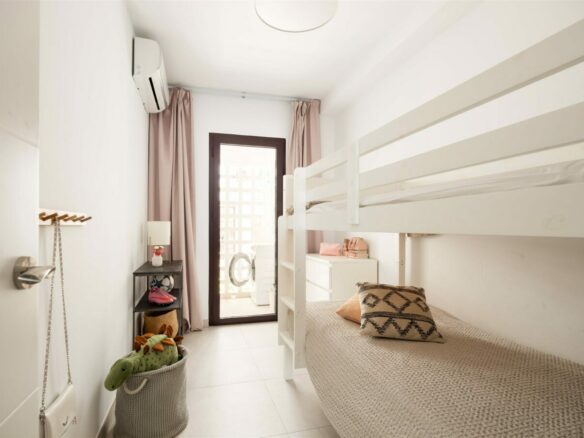 FOR SALE 🏡 Apartment with Tourist Licence – La Maestranza, Nueva Andalucía, Marbella