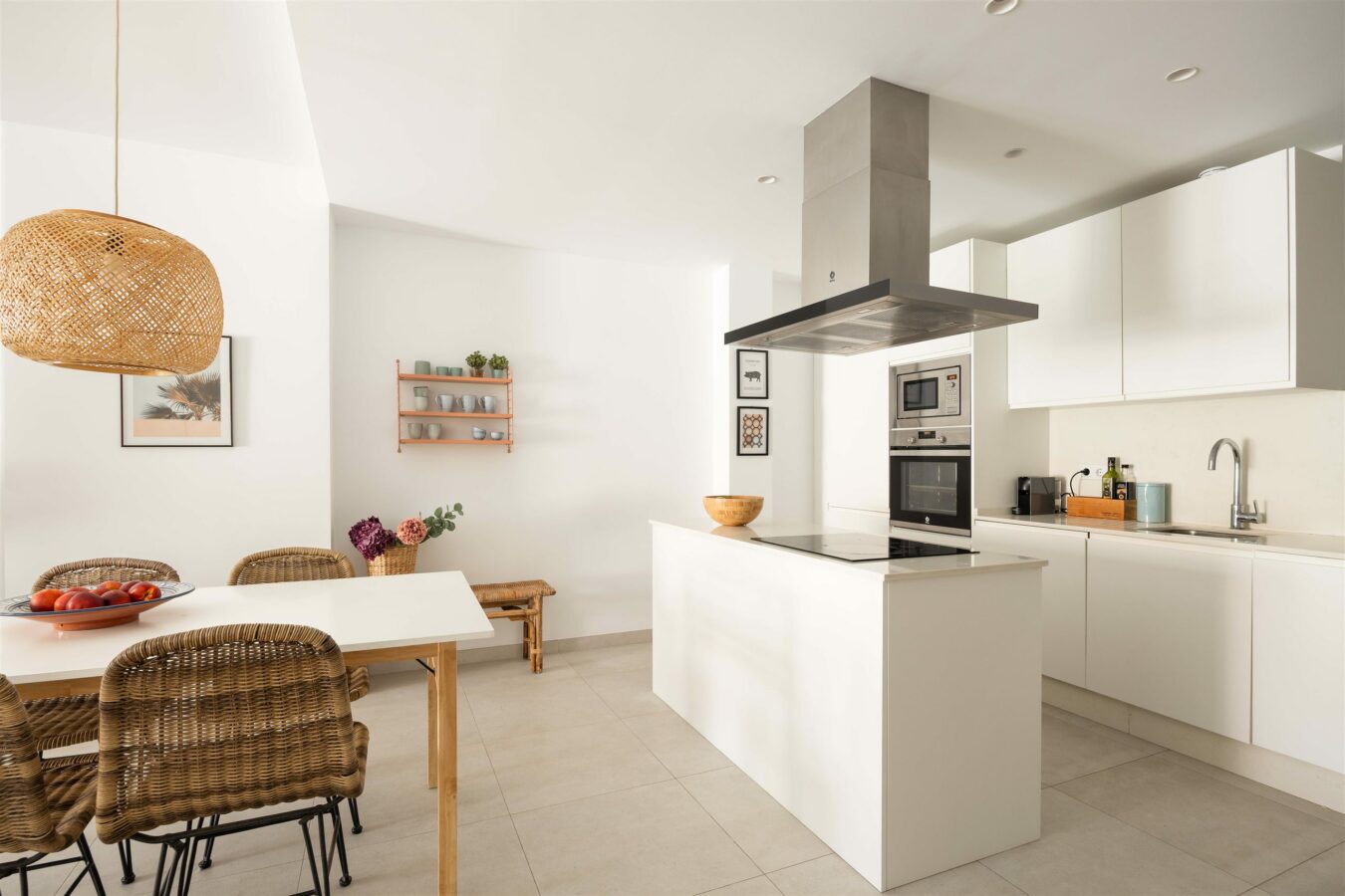 FOR SALE 🏡 Apartment with Tourist Licence – La Maestranza, Nueva Andalucía, Marbella