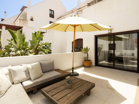 FOR SALE 🏡 Apartment with Tourist Licence – La Maestranza, Nueva Andalucía, Marbella