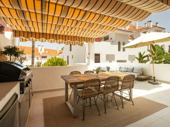 FOR SALE 🏡 Apartment with Tourist Licence – La Maestranza, Nueva Andalucía, Marbella