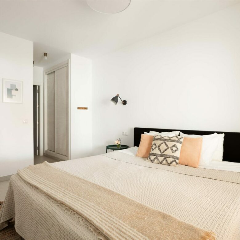 FOR SALE 🏡 Apartment with Tourist Licence – La Maestranza, Nueva Andalucía, Marbella