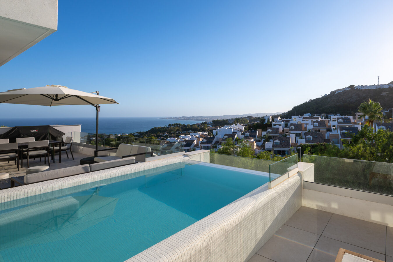 FOR SALE 🏡 Elegant 4 Bedroom Villa – Benalmádena Pueblo, Benalmádena